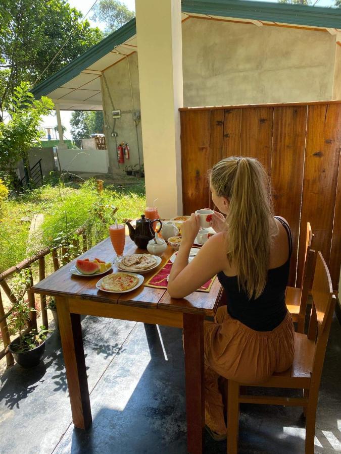 Mango Shadow Inn Ella Exterior photo